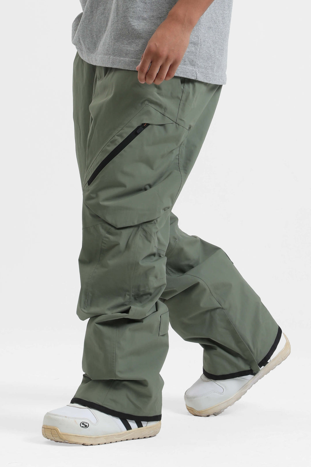 Men's Black Multi-Pocket Venting Baggy Snow Pants